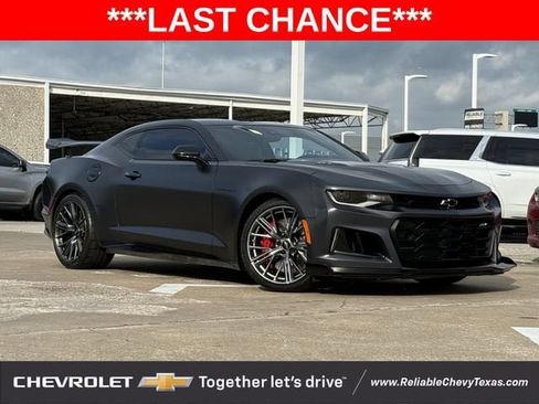 Used 2024 Chevrolet Camaro ZL1 RWD image 2