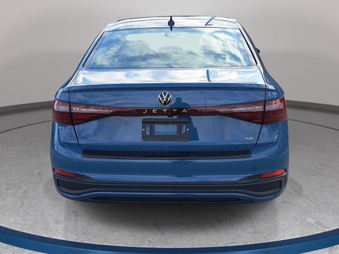New 2026 Volkswagen Jetta SE image 6