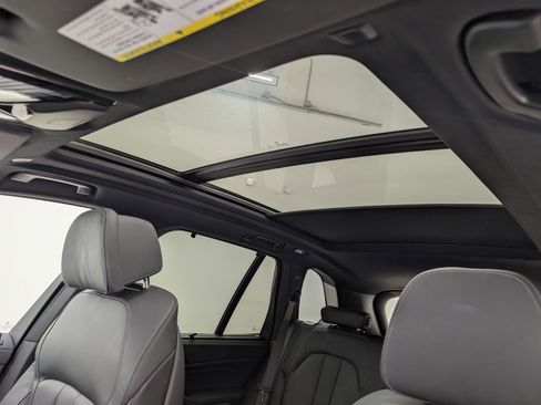 Used 2022 BMW X5 xDrive45e w/ M Sport Package image 16
