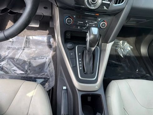 Used 2018 Ford Focus Titanium FWD image 12