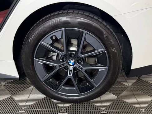 Used 2025 BMW i4 eDrive40 image 13