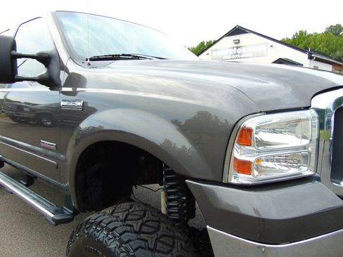 Used 2005 Ford F250 Lariat AWD/4WD image 38