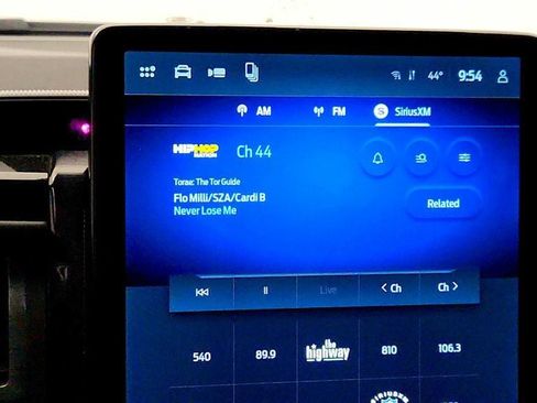 Used 2025 Ford F150 Lightning Platinum image 19