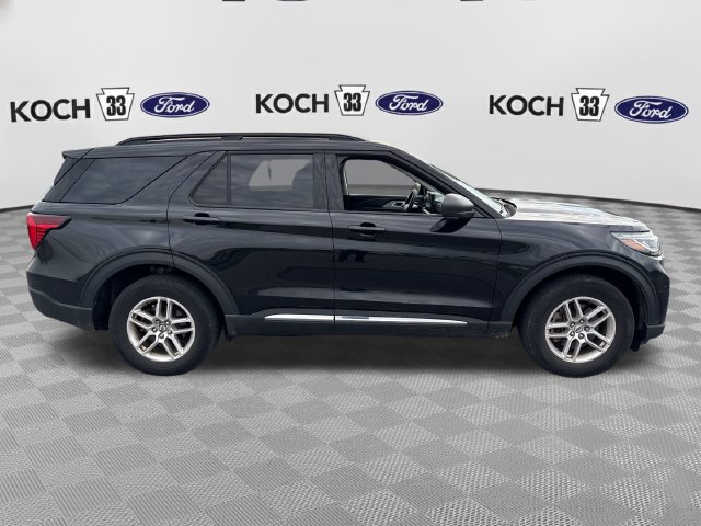 Used 2025 Ford Explorer Active AWD/4WD image 9