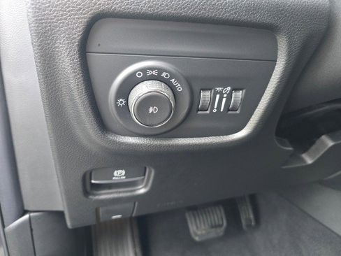 New 2025 Jeep Grand Cherokee Limited image 28