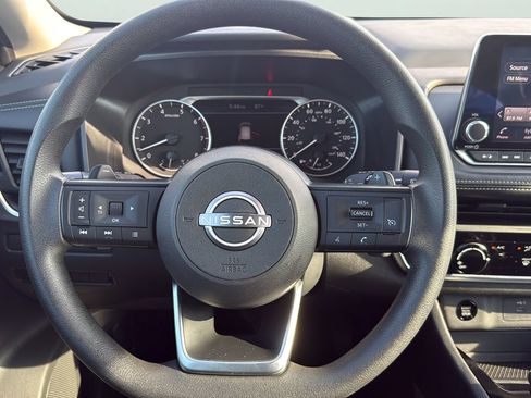 Used 2024 Nissan Rogue S FWD image 14