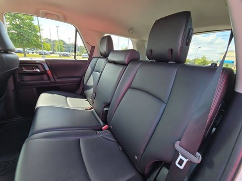 Used 2020 Toyota 4Runner TRD Off-Road Premium AWD/4WD image 11
