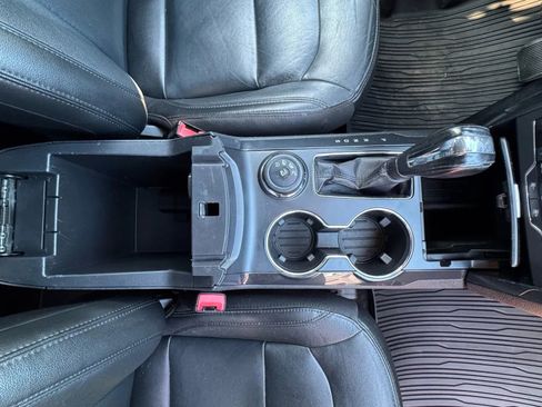 Used 2018 Ford Explorer XLT w/ Equipment Group 202A image 37