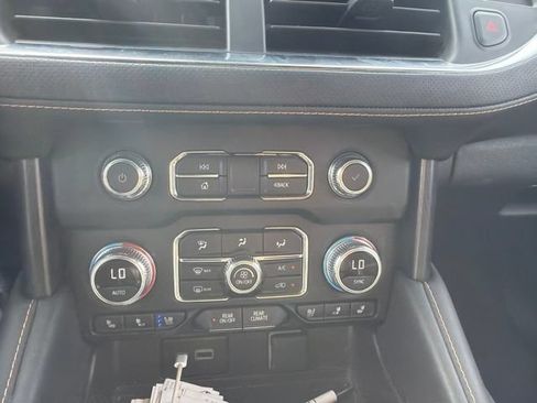Used 2024 GMC Yukon AT4 w/ Technology Package AWD/4WD image 16