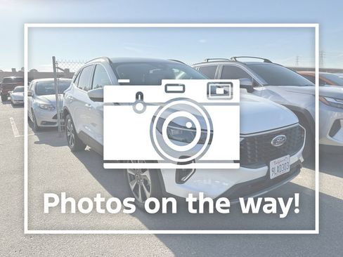 Certified 2023 Ford Escape Platinum w/ Premium Technology Package AWD/4WD image 1