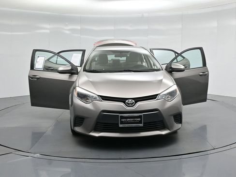 Used 2016 Toyota Corolla LE image 26