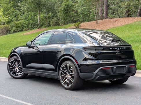Used 2025 Porsche Macan 4 Electric AWD/4WD image 3