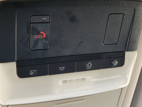 Used 2025 Nissan Rogue SV FWD image 15