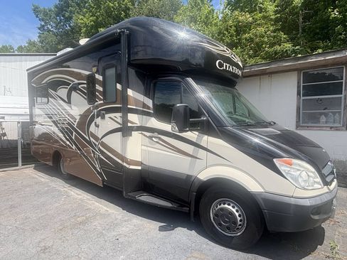 Used 2013 Mercedes-Benz Sprinter 3500 image 1