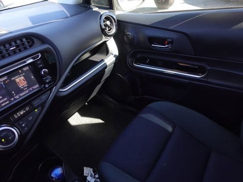 Certified 2016 Toyota Prius C Three image 21
