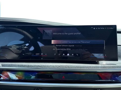 New 2025 BMW 750e xDrive image 21