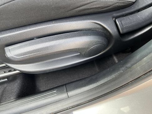 Used 2025 Kia Soul LX w/ LX Technology Package FWD image 22