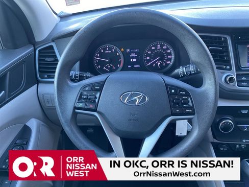 Used 2017 Hyundai Tucson SE image 21