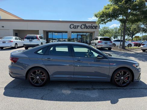 Used 2019 Volkswagen Jetta GLI FWD image 7