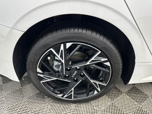 Used 2025 Kia K5 GT-Line w/ GT-Line Premium Package image 17