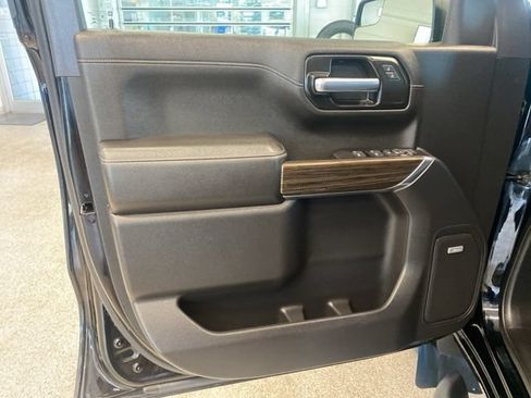 Used 2021 Chevrolet Silverado 1500 LT Trail Boss w/ Convenience Package II AWD/4WD image 26