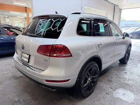 Used 2013 Volkswagen Touareg Executive AWD/4WD image 8