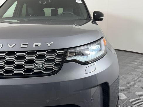 Used 2026 Land Rover Discovery S AWD/4WD image 11
