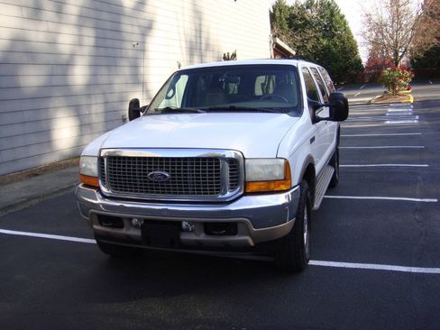 Used 2001 Ford Excursion Limited AWD/4WD image 3