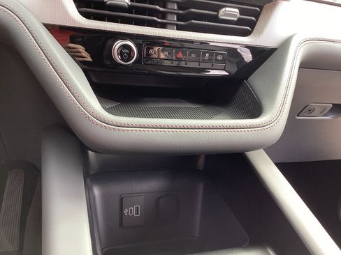 New 2026 Ford Explorer Active AWD/4WD image 25