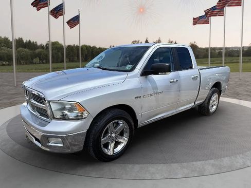 Used 2011 RAM 1500 Lone Star RWD image 2