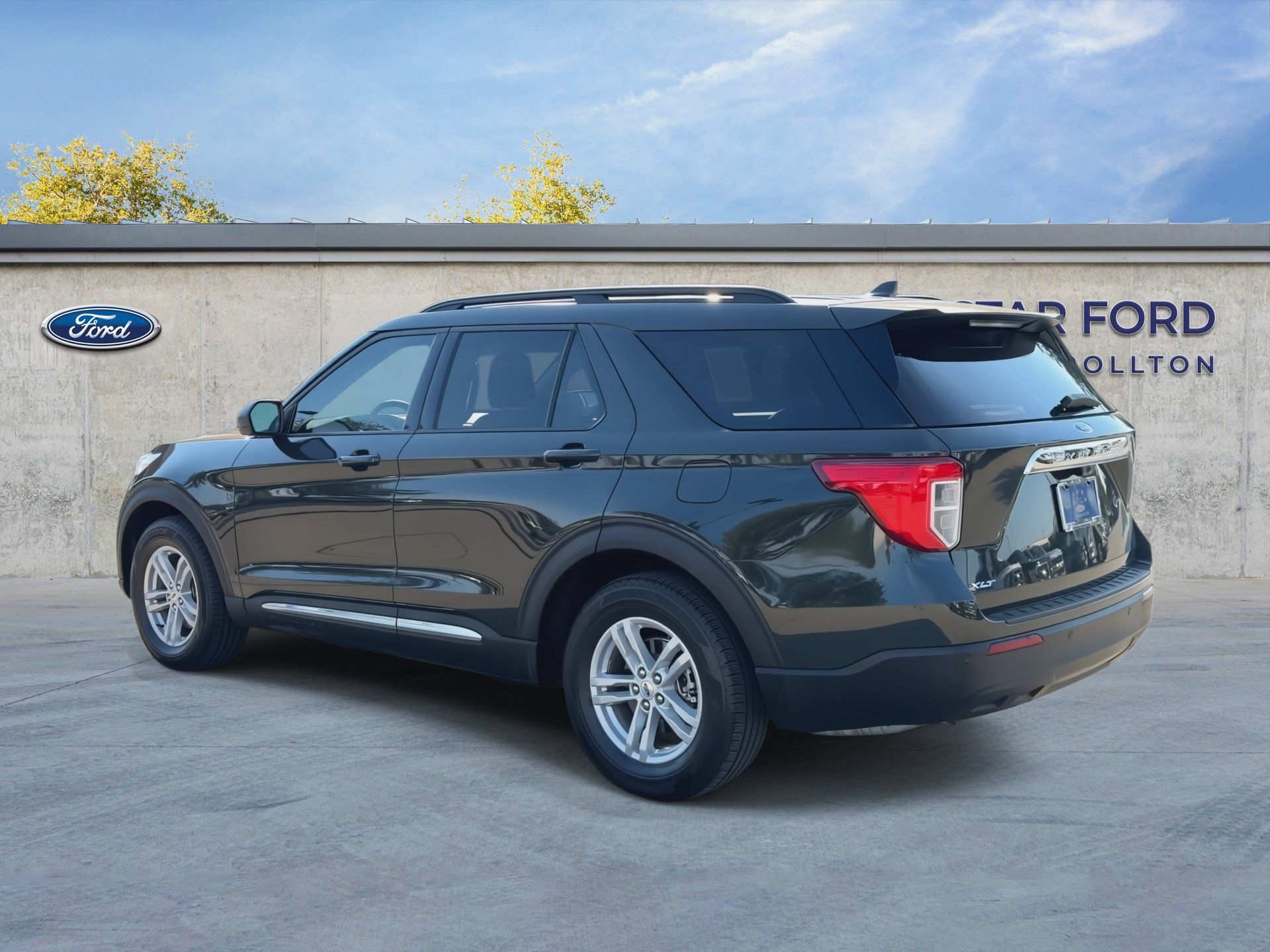 Certified 2023 Ford Explorer XLT RWD image 6