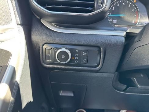 Used 2021 Ford Explorer XLT w/ Equipment Group 202A image 28