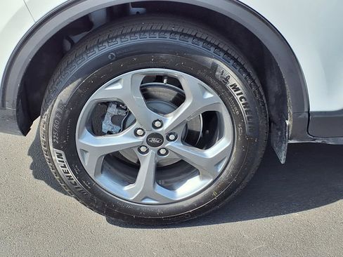 Used 2025 Ford Escape ST-Line w/ Cold Weather Package AWD/4WD image 26