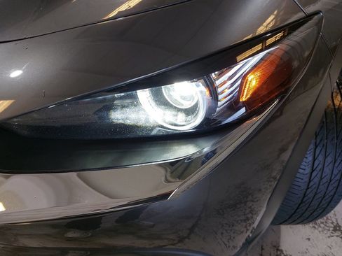 Used 2022 MAZDA CX-30 AWD 2.5 S w/ Premium Package image 33