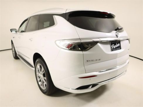 Used 2022 Buick Enclave Avenir w/ Avenir Technology Package image 3