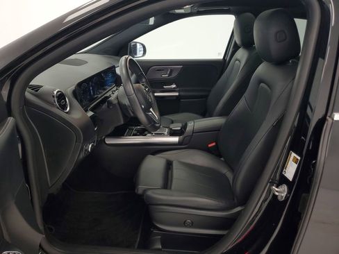 Used 2022 Mercedes-Benz GLA 250 4MATIC image 11