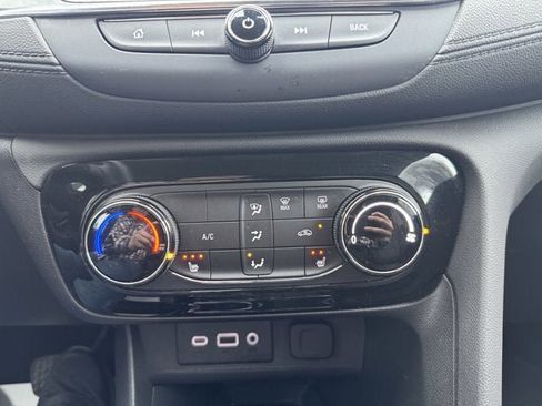 Used 2022 Buick Encore GX Preferred w/ Cold Weather Comfort Package image 22