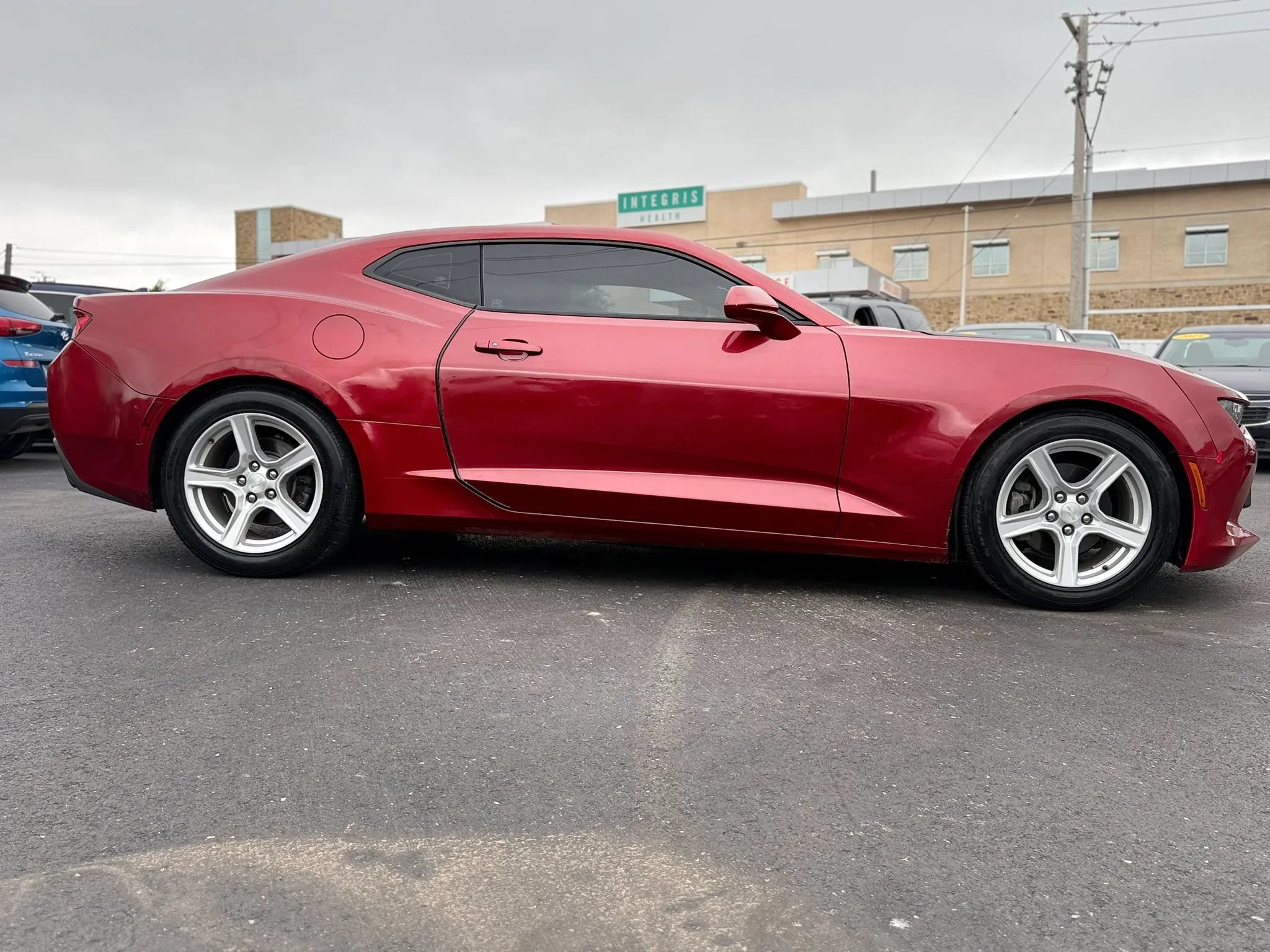 Used 2017 Chevrolet Camaro LT RWD image 3