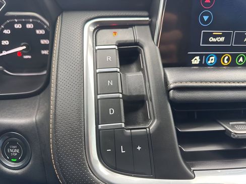 Used 2021 GMC Yukon AT4 w/ AT4 Premium Plus Package AWD/4WD image 19