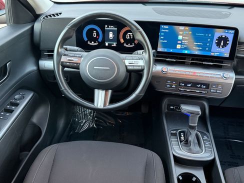 Used 2025 Hyundai Kona SEL image 34