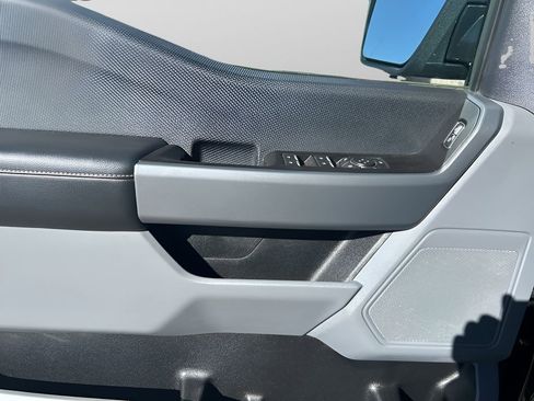 Used 2021 Ford F150 XLT image 16