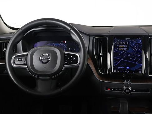 Used 2023 Volvo XC60 B5 Plus AWD/4WD image 36