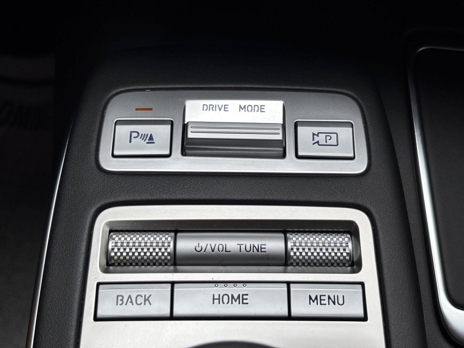 Used 2024 Genesis GV70 2.5T w/ Advanced Package AWD/4WD image 20