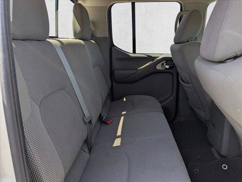 Used 2016 Nissan Frontier SV AWD/4WD image 17