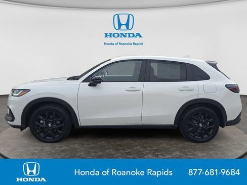 Used 2025 Honda HR-V Sport image 2