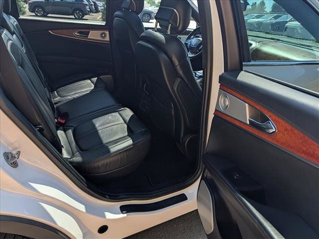 Used 2019 Lincoln Nautilus Black Label AWD/4WD image 17