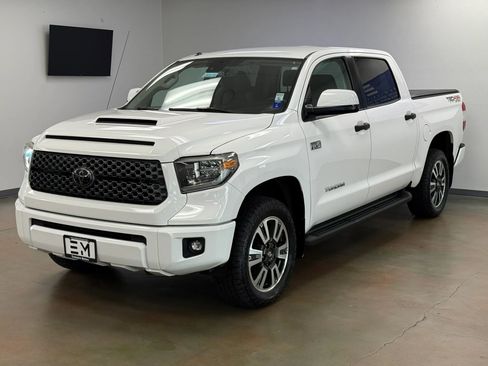 Used 2018 Toyota Tundra SR5 w/ TRD Sport Package AWD/4WD image 4