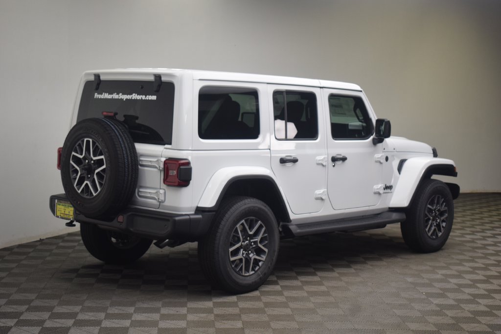 New 2026 Jeep Wrangler Unlimited Sahara AWD/4WD image 5