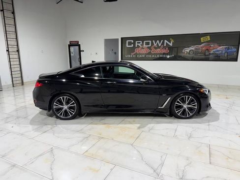 Used 2017 INFINITI Q60 3.0t Sport RWD image 10