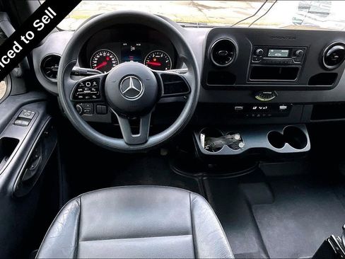 Used 2024 Mercedes-Benz Sprinter 2500 image 5